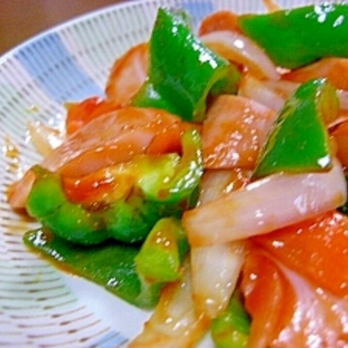 野菜と魚肉ソーセージのケチャップ炒め